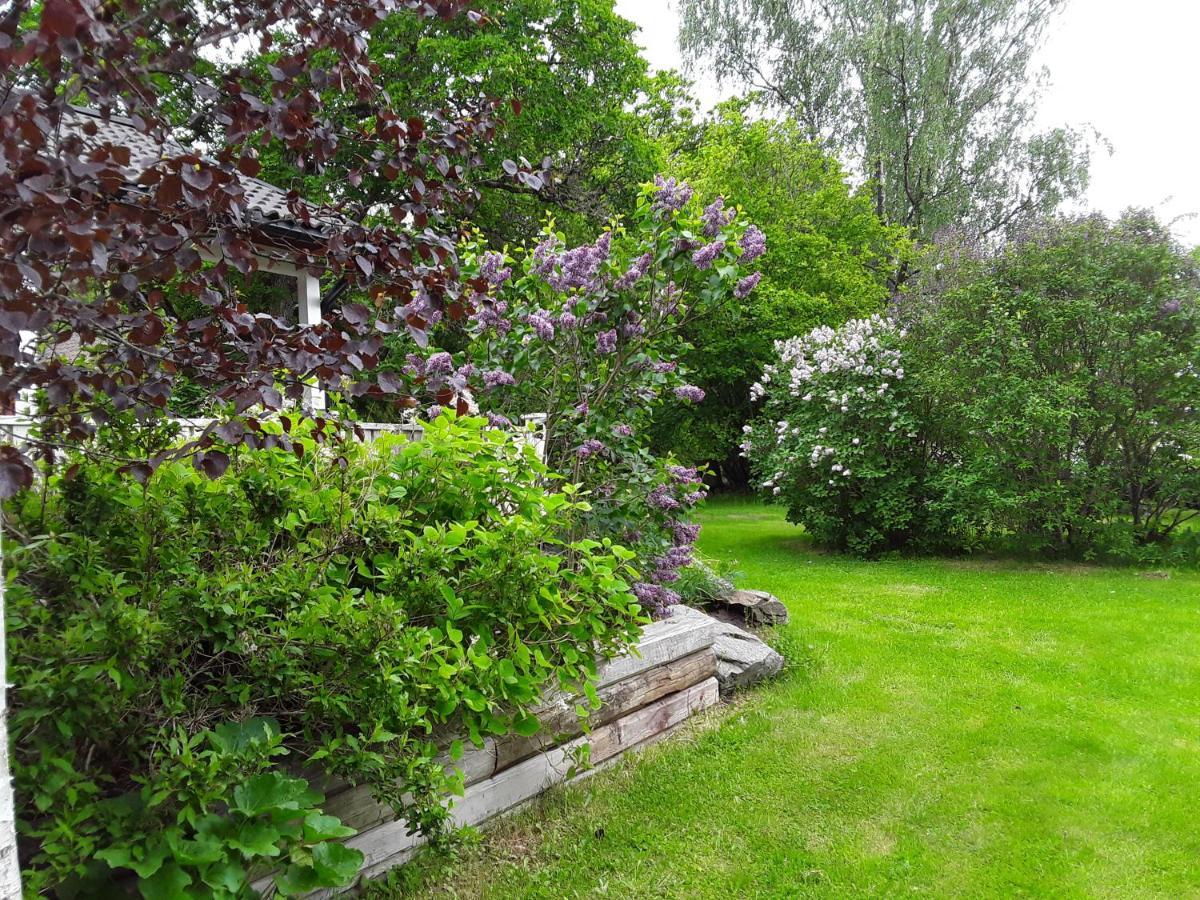 The Cottage Badelunda Västerås Exterior foto